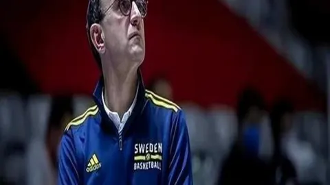 巴顿倡导国家队助力球员在社交平台高效传递资讯